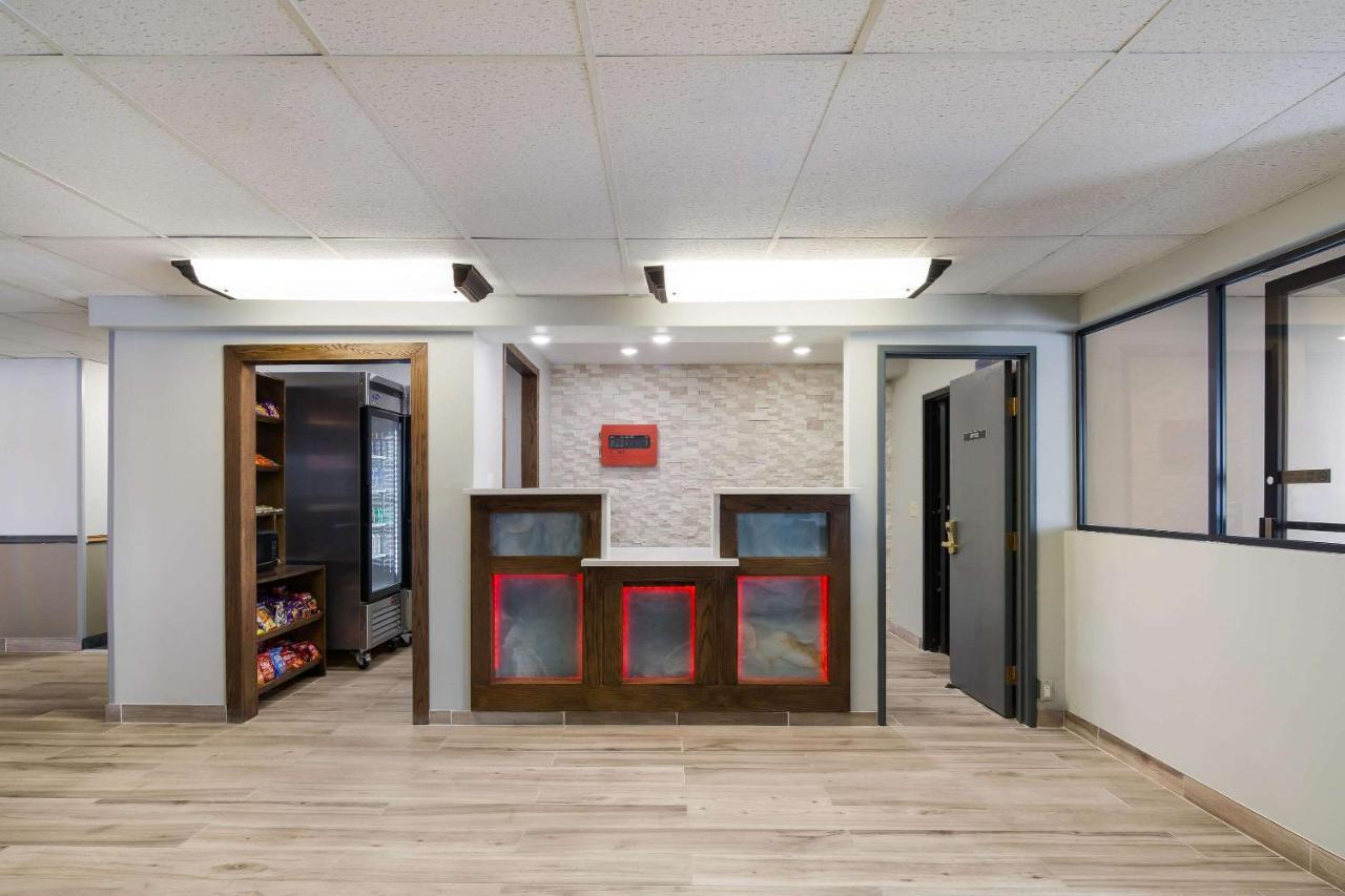 Econo Lodge Уилистън Екстериор снимка