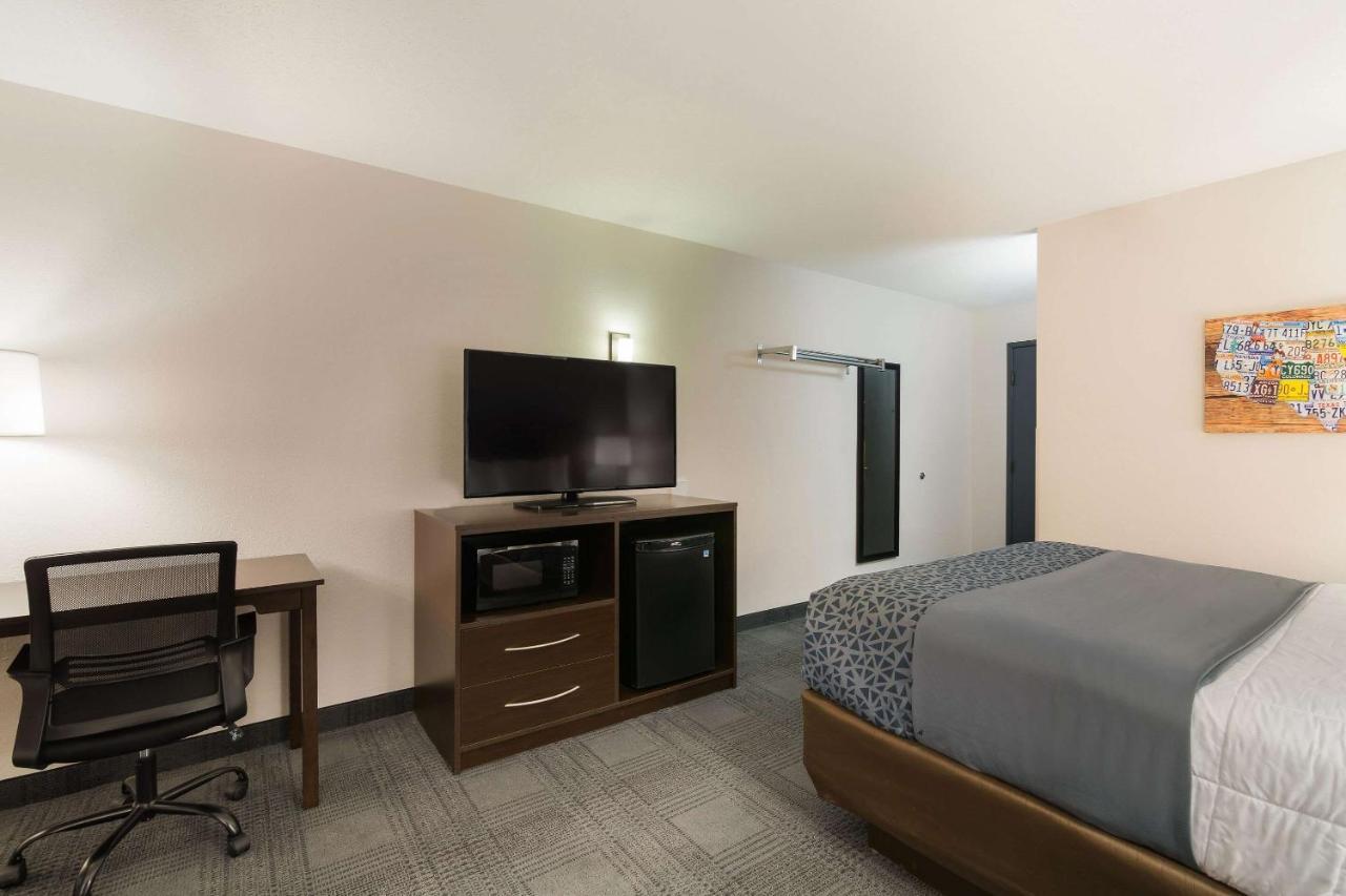 Econo Lodge Уилистън Екстериор снимка